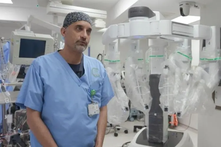 Saudi Surgeon performed World’s First Fully Robotic Heart Transplant